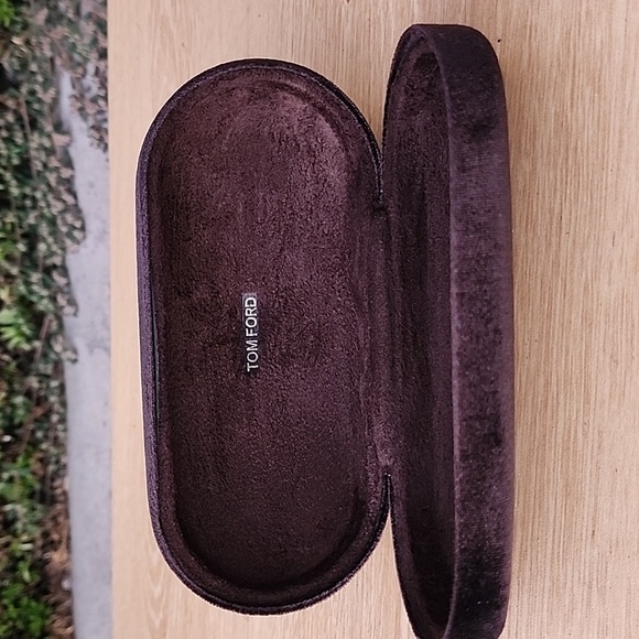 Tom Ford Dark Brown Velvet Eyewear Case - Picture 6 of 9
